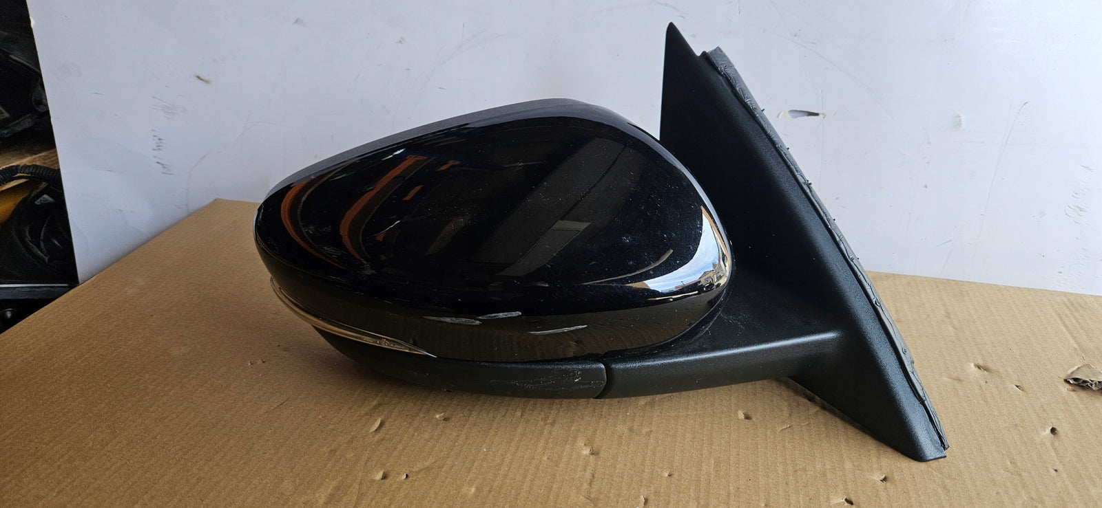 FORD KUGA MK3 LUSTERKO PRAWE 9 PIN 2020r LV4B17682BG