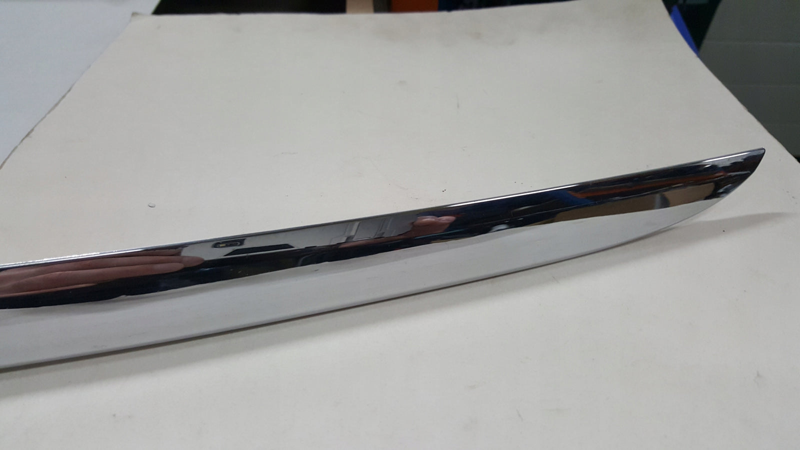 Listwa chrom klapy bagażnika AUDI A6 (C7) kombi lift 4G9853927 demontaż