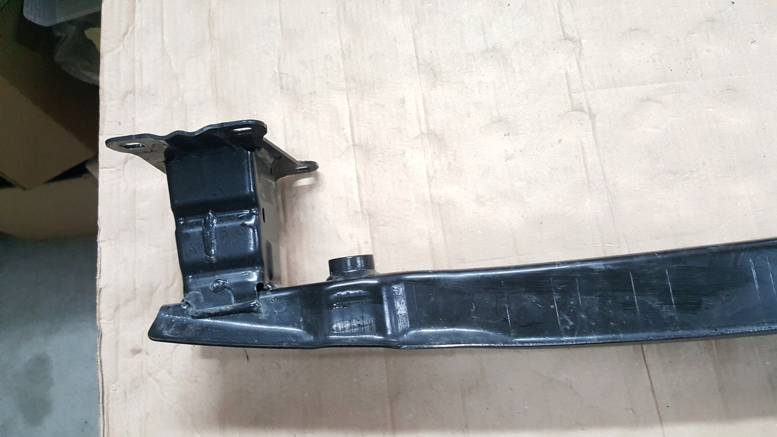 AUDI Q2 81A BELKA ZDERZAKA TYŁ TYLNA 81A807309A