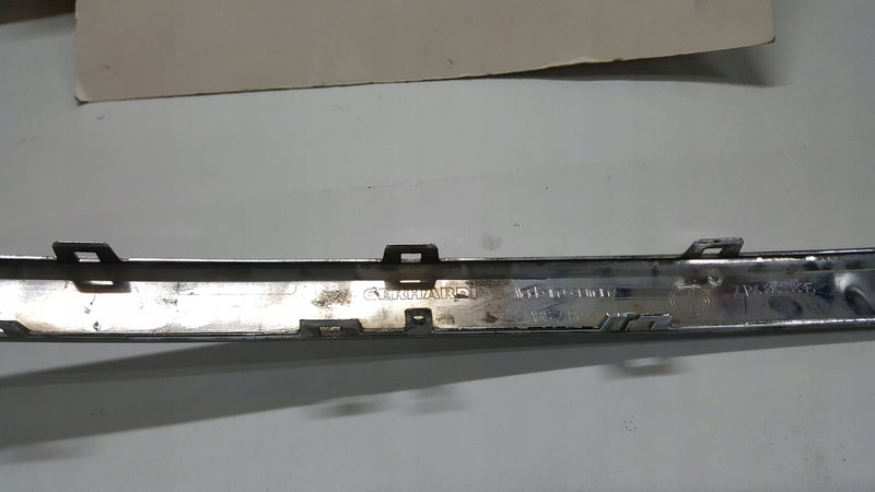 Listwa chrom zderzaka tylnego VW TOUAREG 7P6853835 demontaż