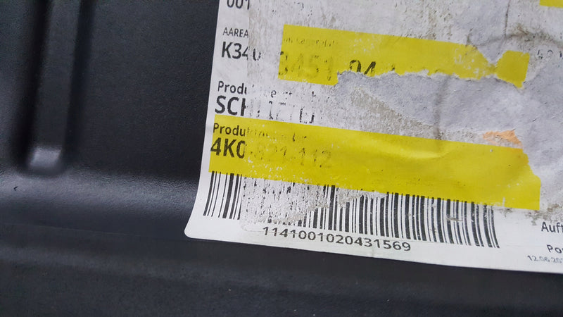 NOWA ORYGINALNA osłona błotnika prawy przód AUDI A6 (C8) 4K0821112