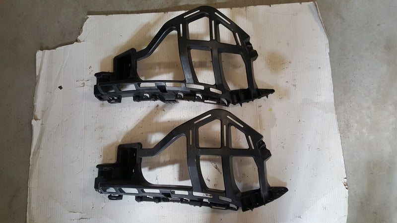 Ślizg zderzaka lewy tył VW BEETLE 5C5807393F demontaż