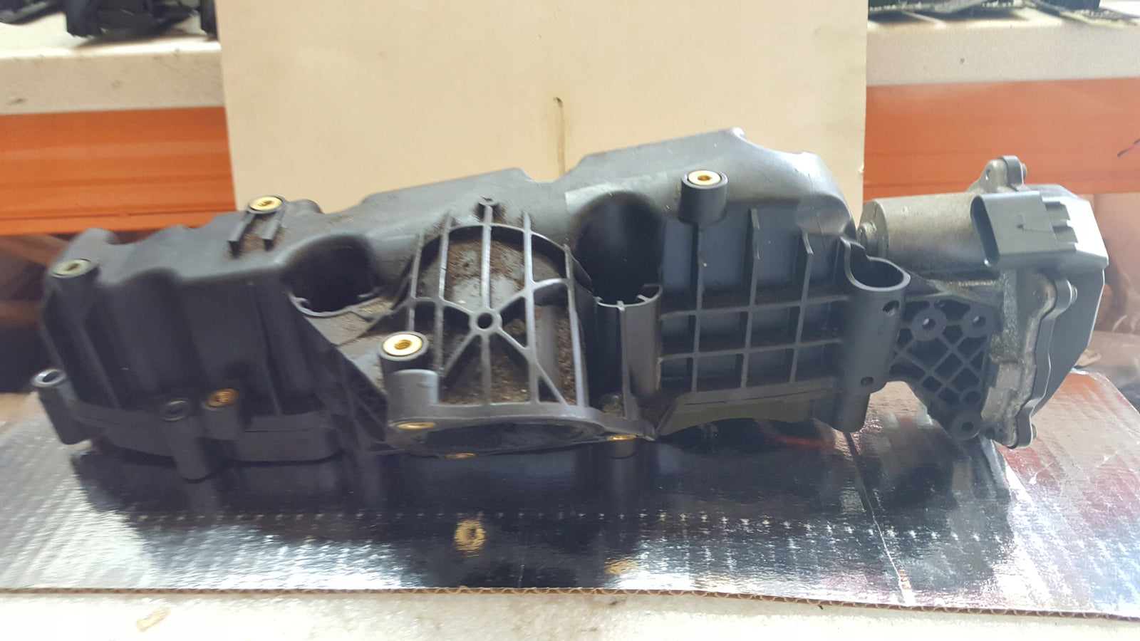 Kolektor ssący VW AUDI SEAT SKODA 2.0 TDI 03L129711AG 03L129086 V 120