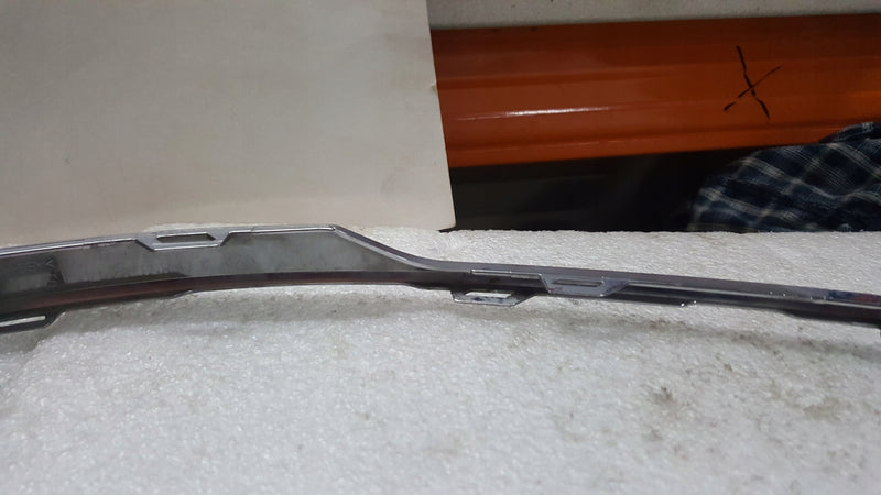 Listwa chrom zderzaka lewy tył VW PASSAT (B8) 3G0853841 demontaż