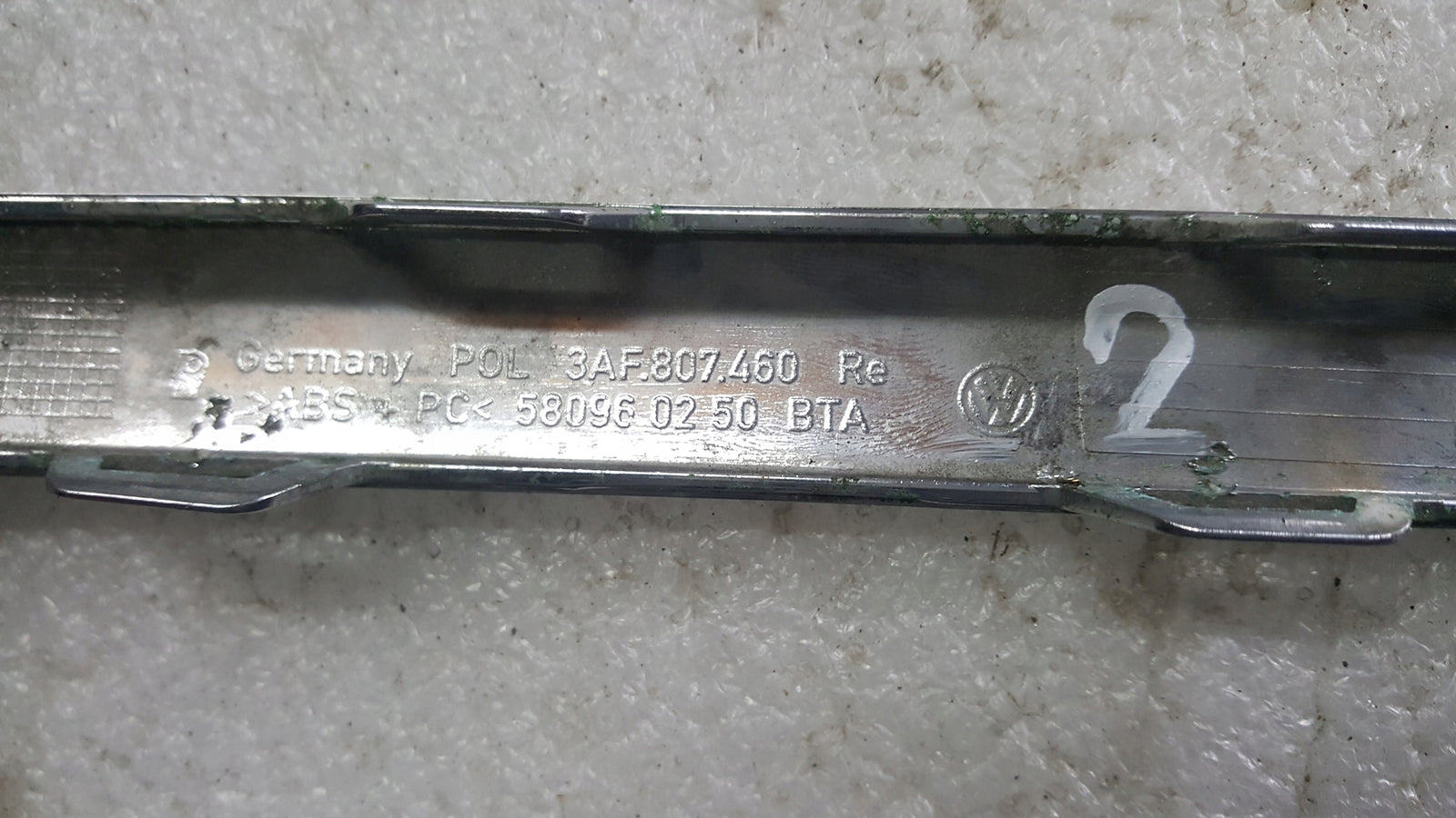 VW PASSAT B7 3AF 10-14 LISTWA CHROM ZDERZAKA PRAWA TYLNA TYŁ 3AF807460