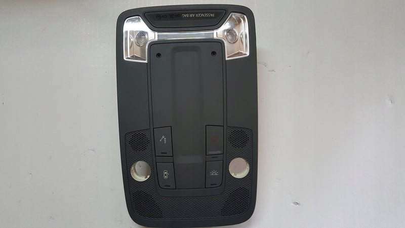 Lampka podsufitki AUDI A3 8Y0947135E AZ3 demontaż