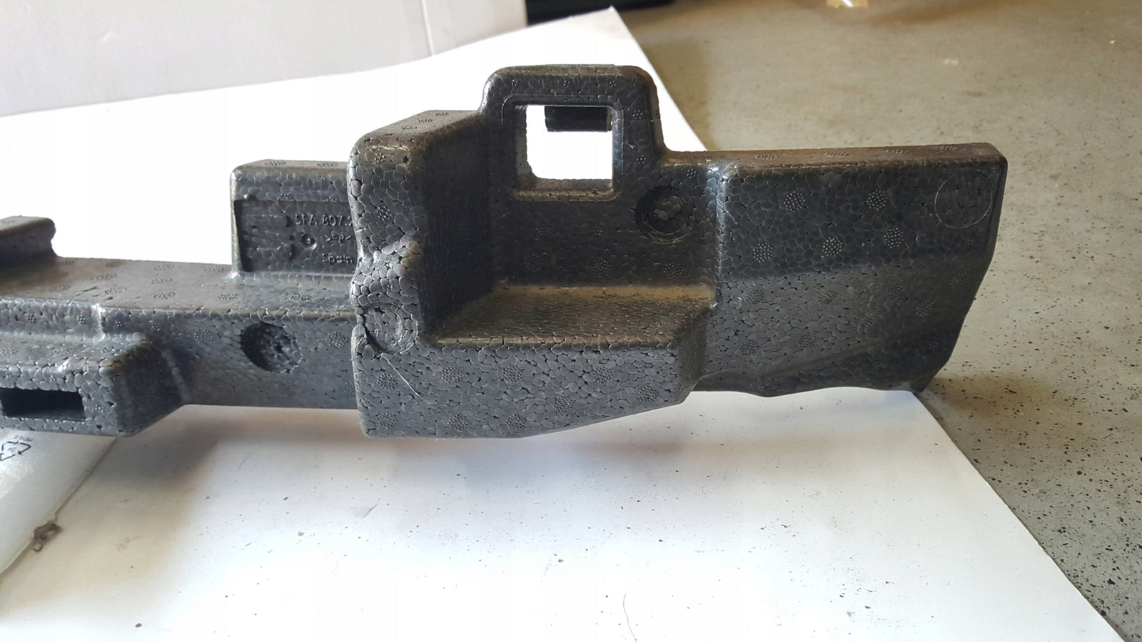 Absorber pianka zderzaka przedniego SEAT LEON 5FA807248C demontaż