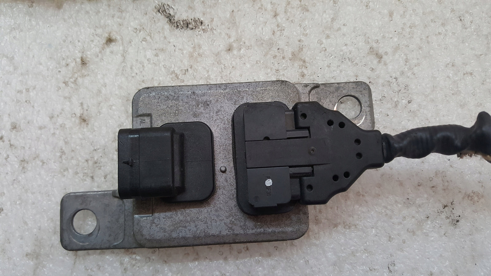Sonda lambda czujnik NOX VW-- AUDI 059907807J demontaż