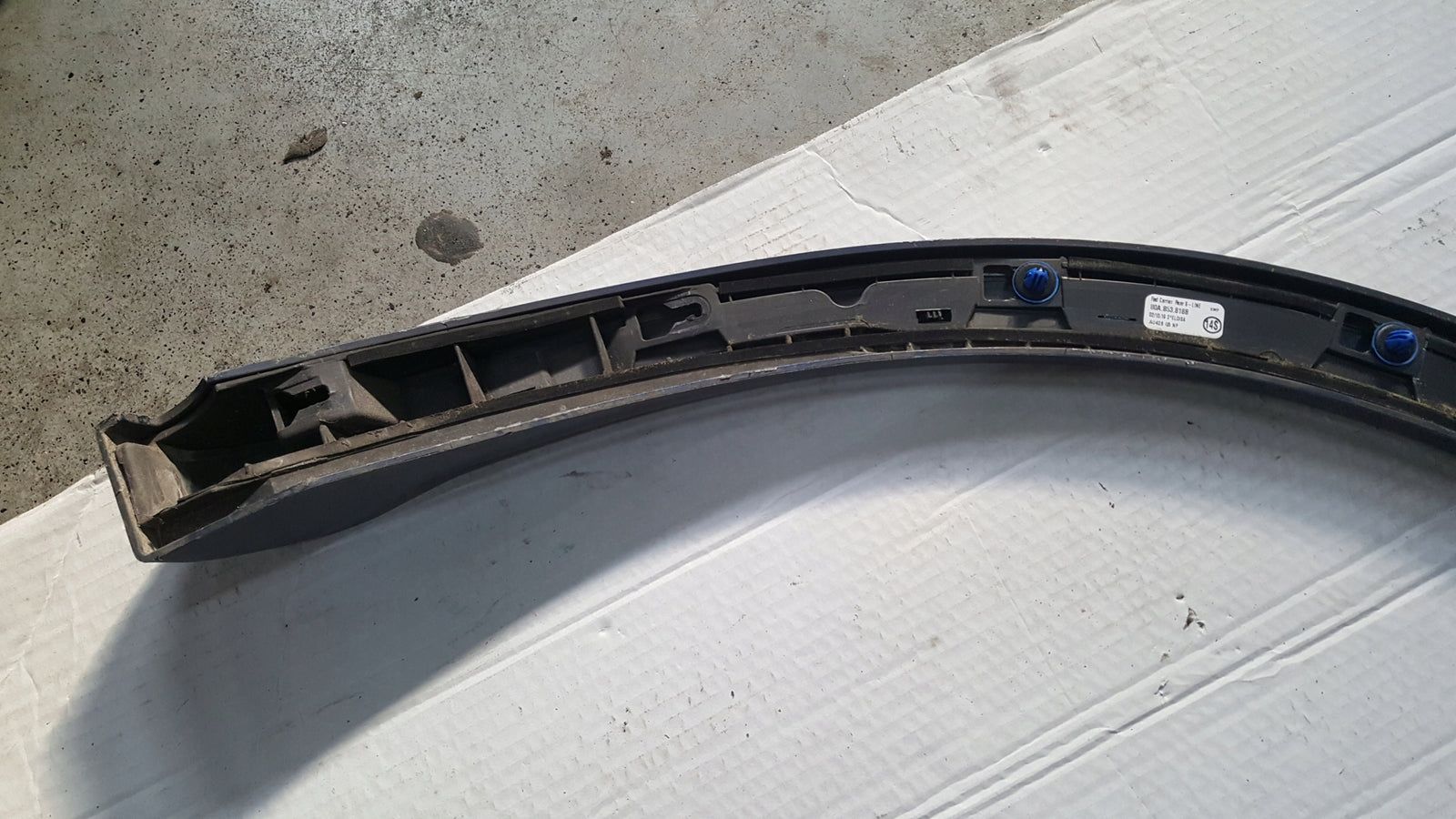 Listwa błotnika PR tył AUDI Q5 80A853818B demontaż