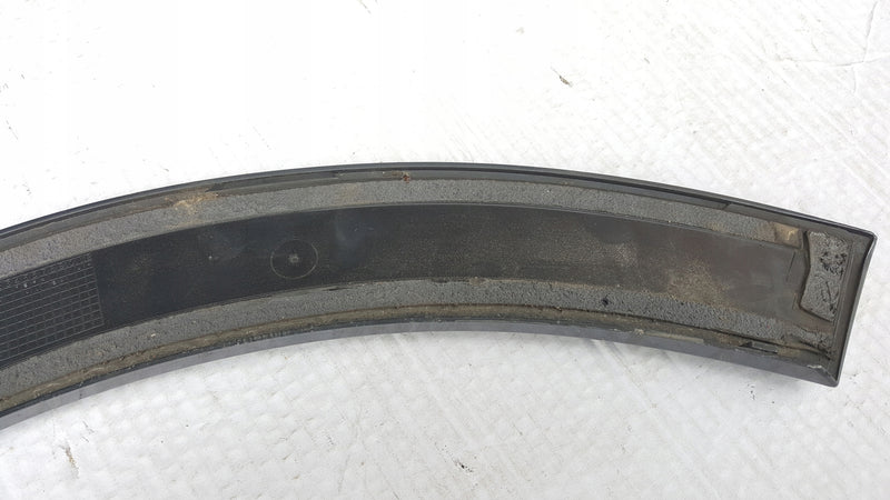 Listwa błotnika lewy tył AUDI A1 S1 82A853817