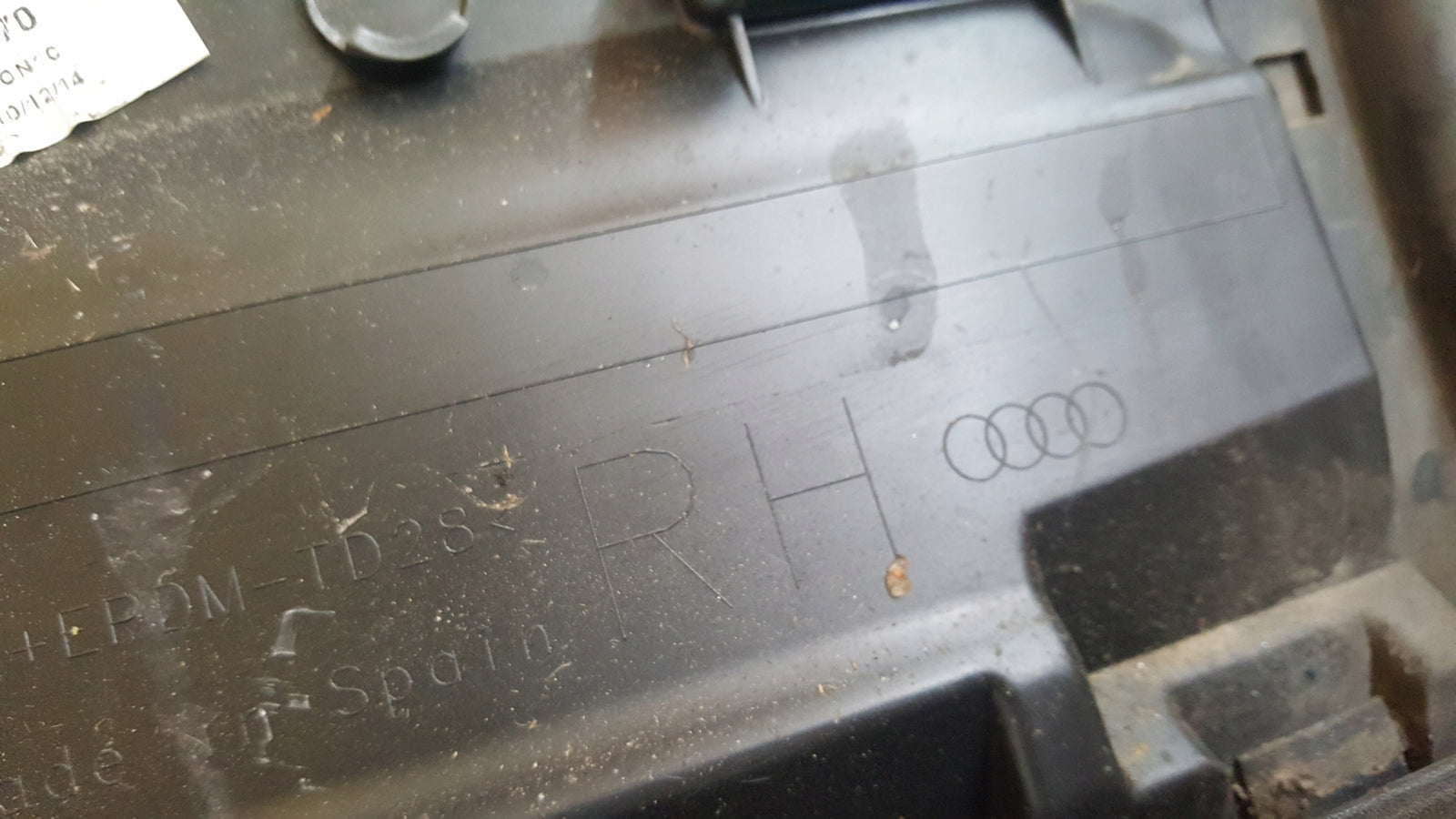 Listwa drzwi prawy tył AUDI Q3 8U0853970D demontaż