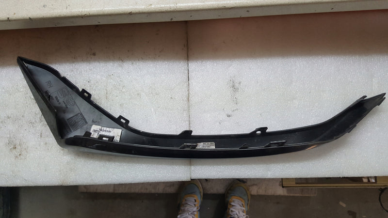 Listwa zderzaka przedniego prawa strona SEAT ATECA 575853712A demontaż