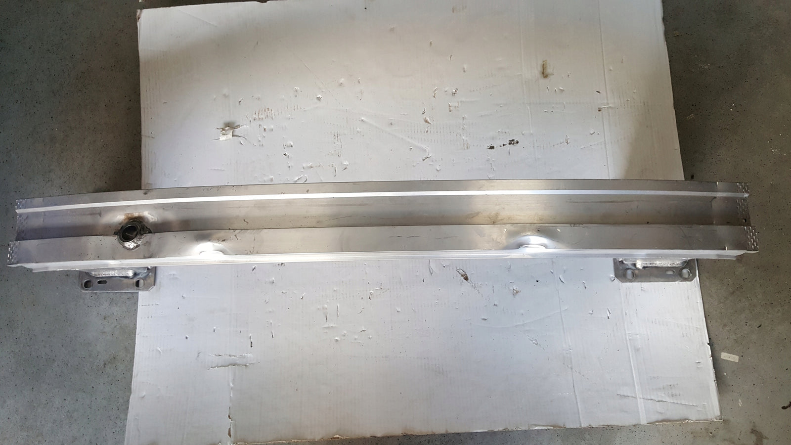 Belka zderzaka tył AUDI A8 D5 4N0807309F demontaż