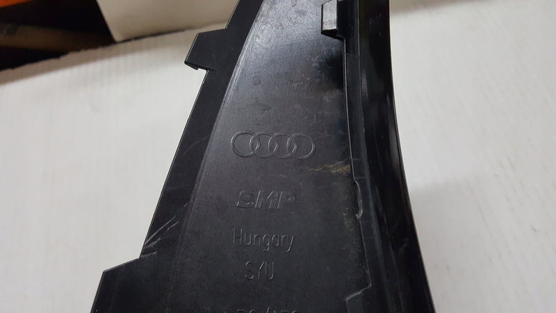 Listwa zderzaka tylnego prawa strona AUDI Q3 S-LINE 83F807968 demontaż
