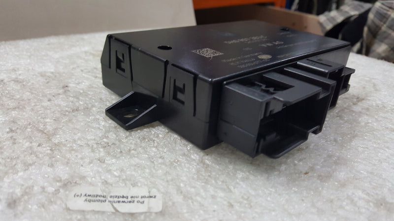 Moduł sterownik haka VW AUDI SEAT SKODA 5H0907383C demontaż