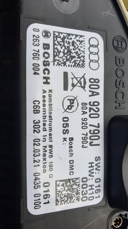 Licznik zegary virtual LCD AUDI Q5 80A920790 przebieg ok 56 000kmJ