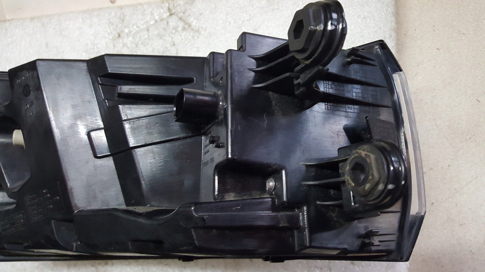 LAMPA PRAWA TYŁ TYLNA VW ID.4 11A945208A