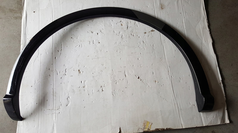 Listwa błotnika PR tył AUDI Q5 80A853818B demontaż