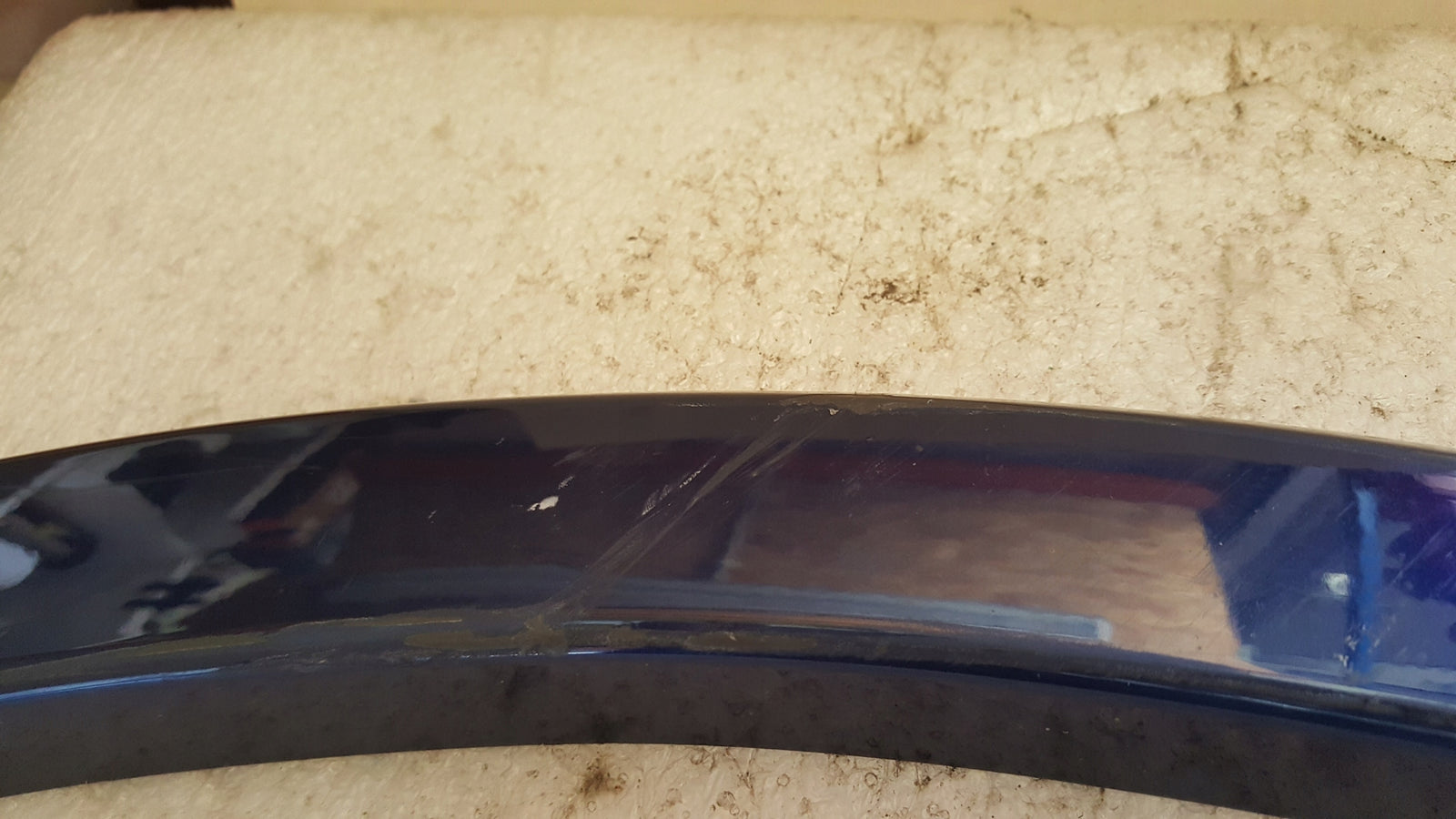 LISTWA BŁOTNIKA PRAWY PRZÓD AUDI Q7 RL967232