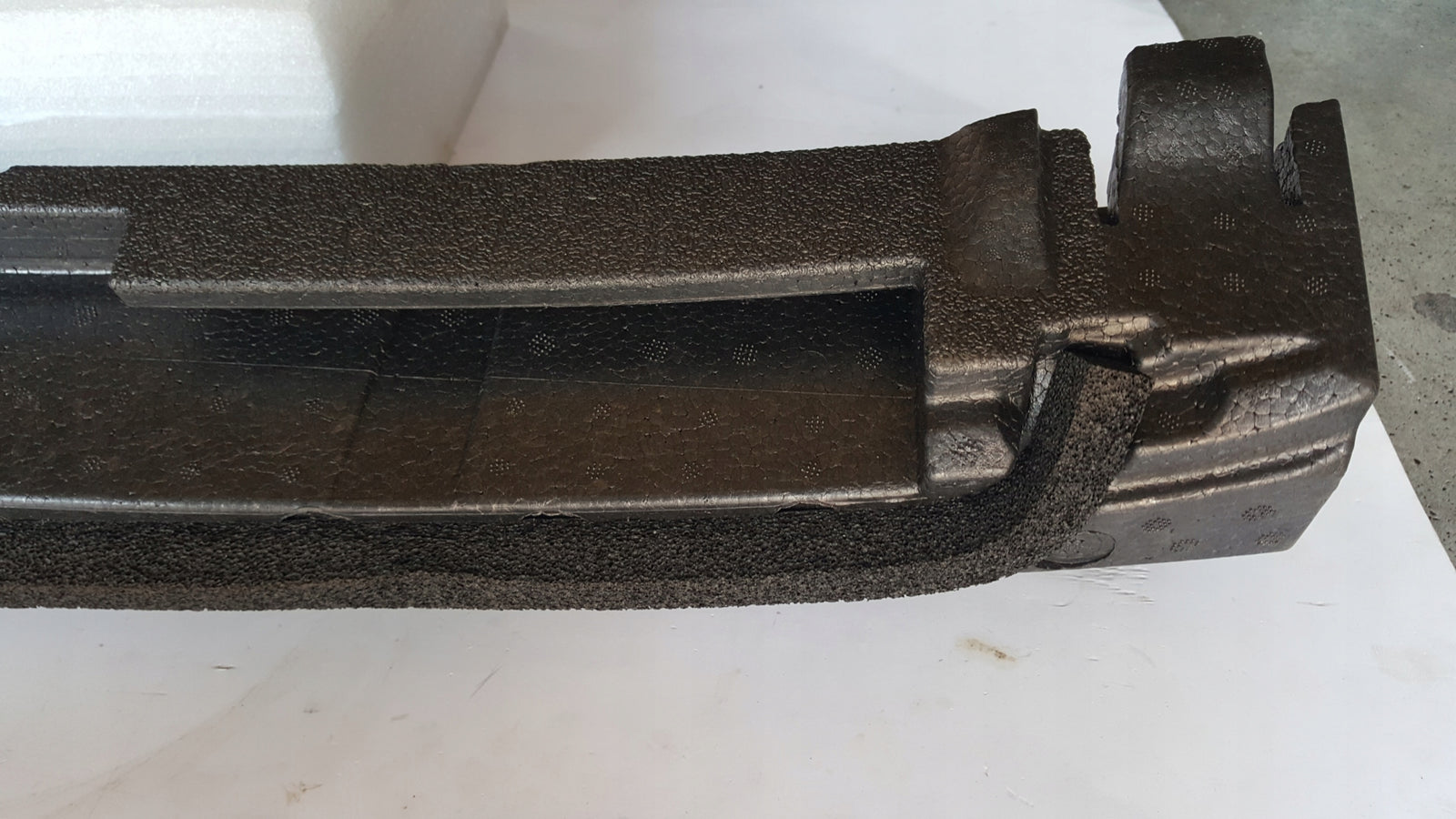 NOWY ORYGINALNY absorber zderzaka przedniego SKODA KAMIQ SCALA 658807248A