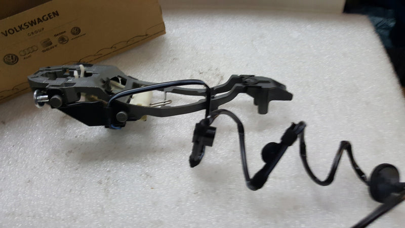 NOWY ORYGINALNY mechanizm klamki lewa strona VW GOLF V EOS 1Q0837885B