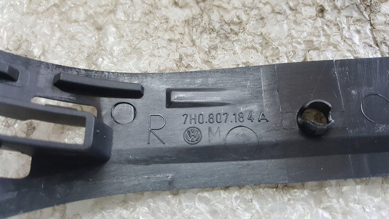 Mocowanie zderzaka PR przód VW T5 7H0807184A NOWE