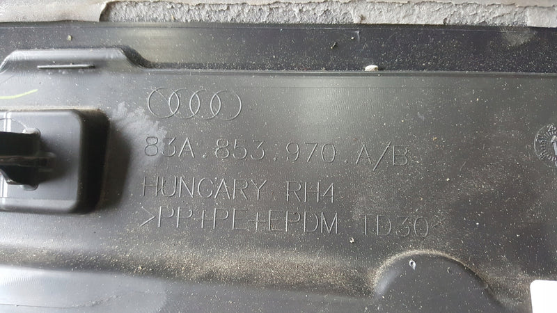 Listwa drzwi prawy tył AUDI Q3 II 83A853970A/B