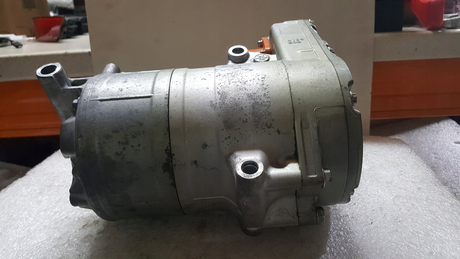 Kompresor klimatyzacji AUDI A6 A7 Q7 Q8- VW TOUAREG 4G0816797D demontaż