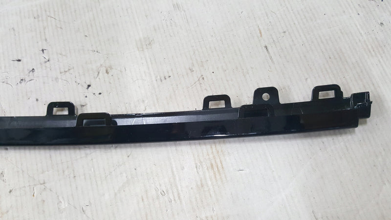 Środkowa listwa zderzaka przedniego VW PASSAT B8 3G0853245E NOWA ORYGINAŁ