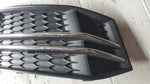 Kratka zderzaka przedniego prawa strona AUDI A4 (B9) 8W0807682F demontaż