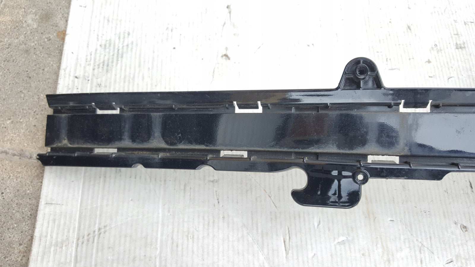 Kratka zderzaka prawy przód HYUNDAI SANTA FE 86564-2WAA0 demontaż