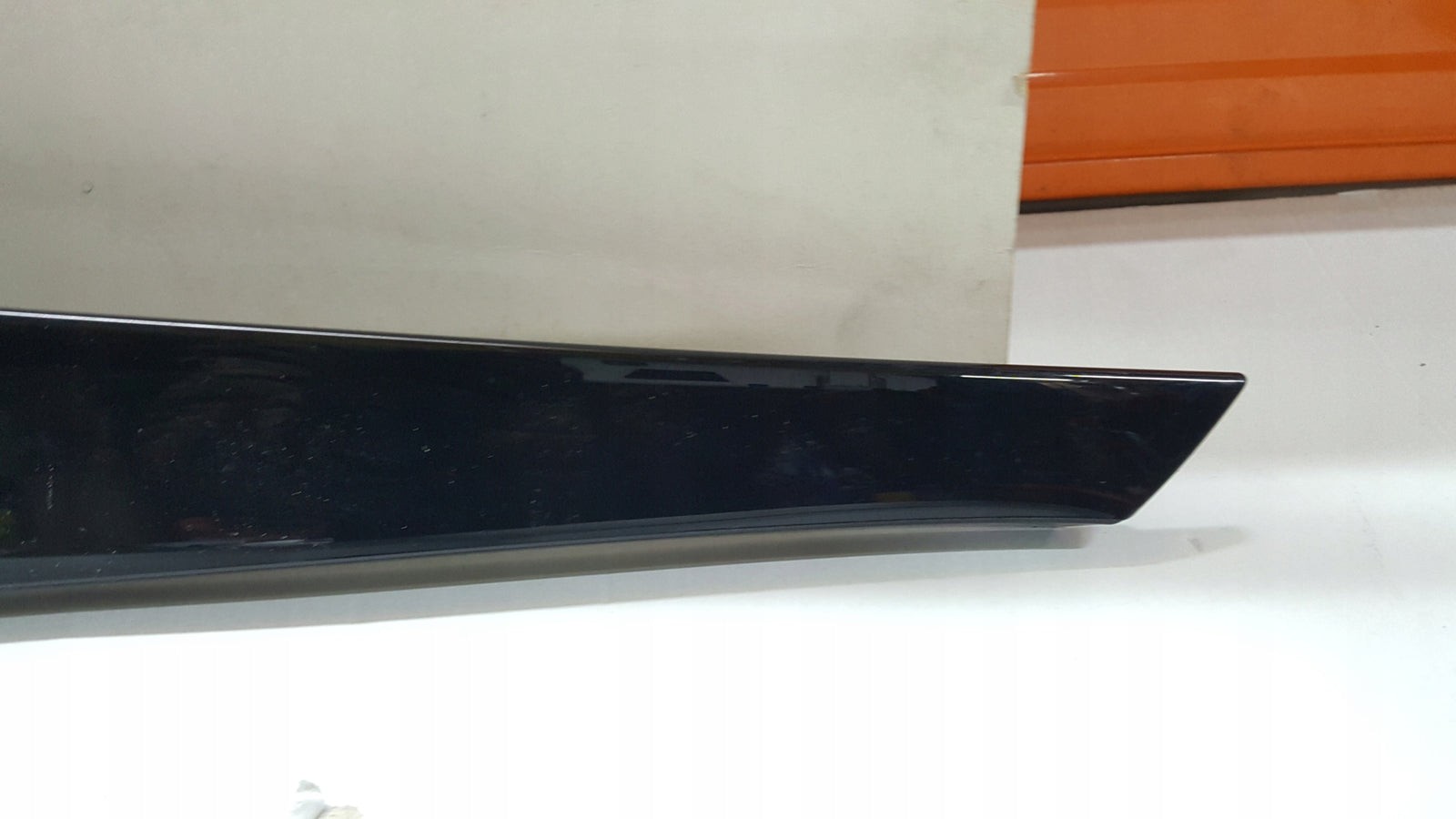 Listwa spoiler klapy bagażnika lewa strona VW GOLF VIII 5H9827939B
