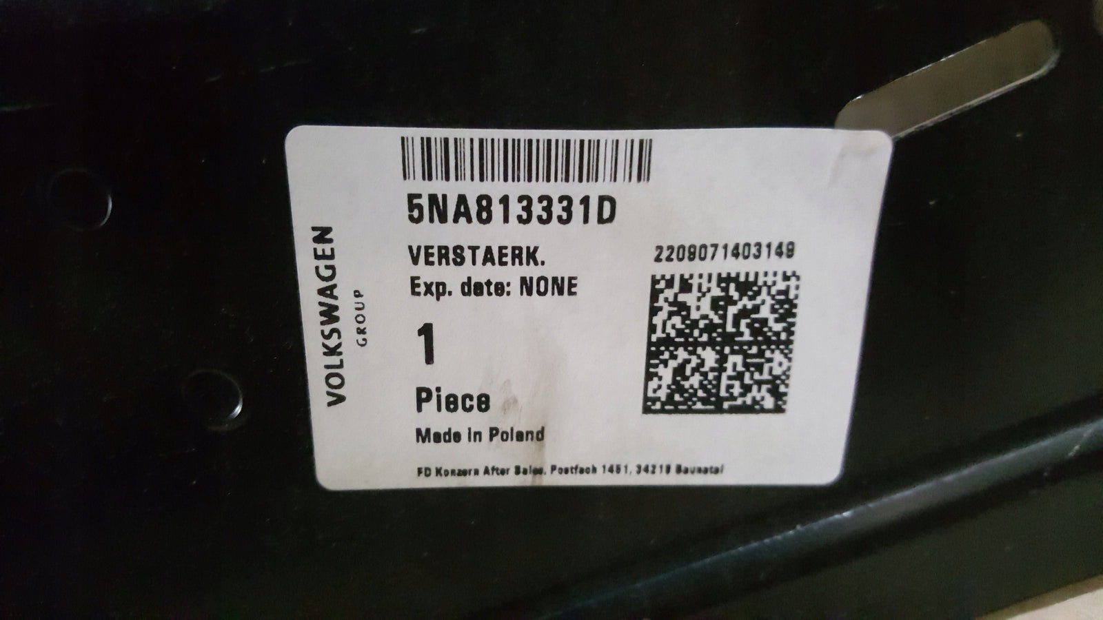 OKULAR WZMOCNIENIE LAMPY LEWY TYŁ VW TIGUAN II 5NA 5NA813331D ORYG