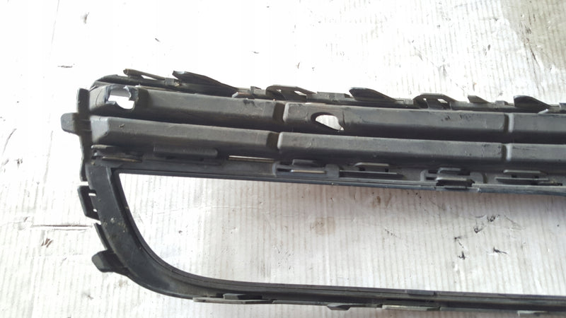 Kratka zderzaka prawy przód VW PASSAT B7 3AA853666A