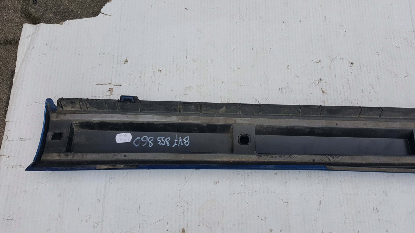Listwa progowa prawa strona AUDI A3 cabrio 8V7853860