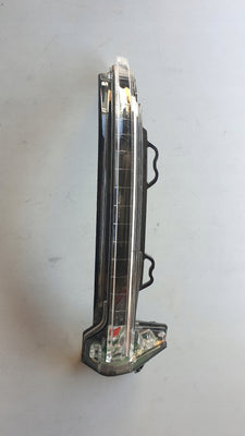 Pr kierunek Lusterka zewnętrzneg AUDI A4 8W0949102