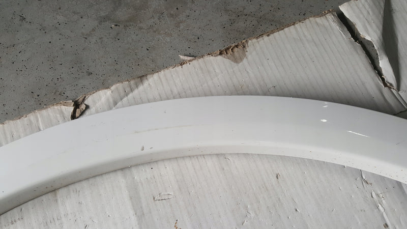 Listwa błotnika prawy tył AUDI Q5 80A853818A demontaż
