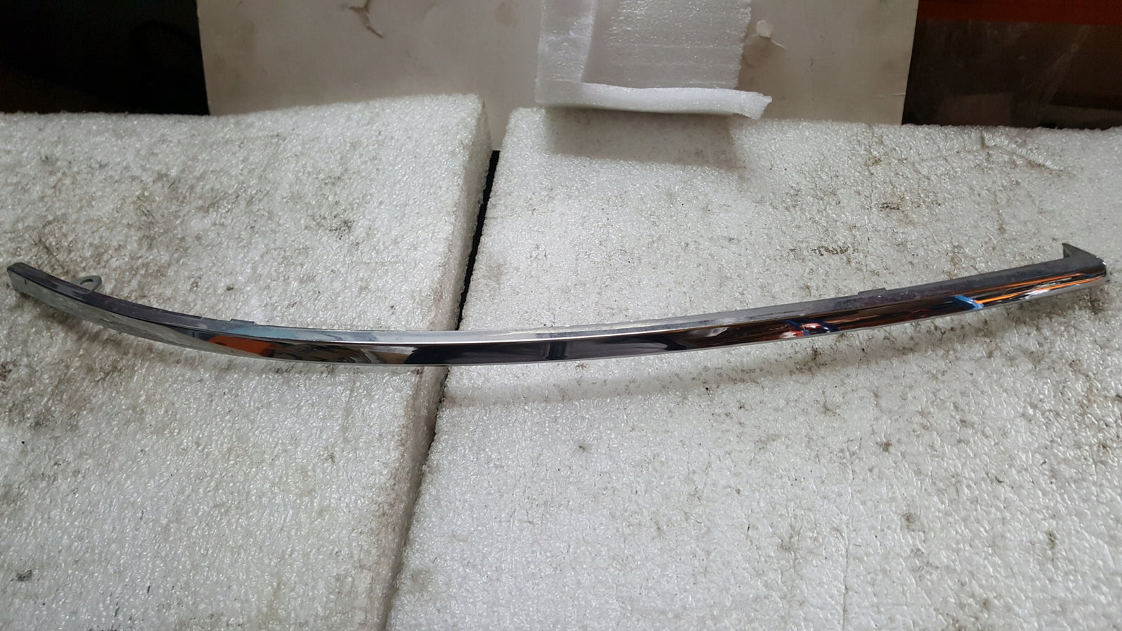 AUDI A6 C5 1997-2001--- LISTWA ZDERZAKA LEWA- PRAWA 4B0807173E 4B0807174E