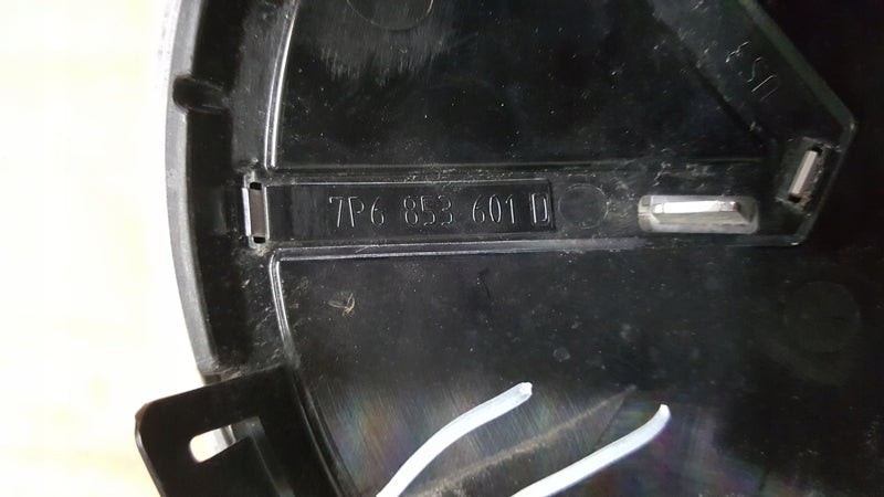 VW TOUAREG II LIFT VW UP LIFT ZNACZEK LOGO W ATRAPĘ 7P6853601D