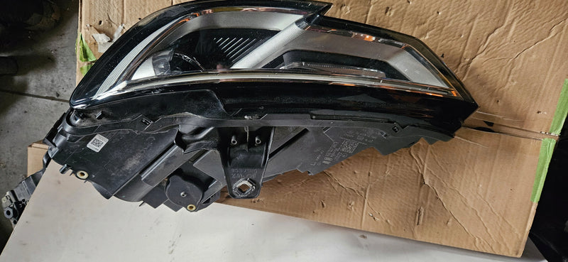 8V0941005E Le bi xenon LED Audi A3 S3 RS3 po lifcie demontaż
