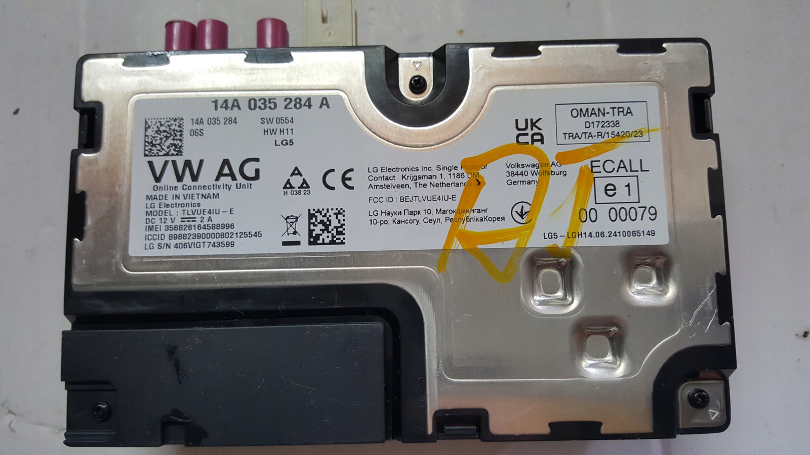 Moduł sterownik usług ON LINE -- VW AUDI SEAT SKODA 14A035284A demontaż