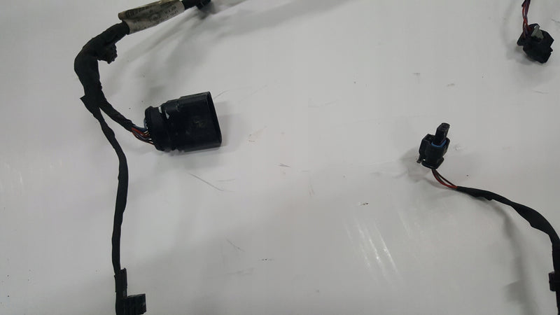Instalacja czujników PDC zderzaka przedniego AUDI Q3 83A971085D demontaż