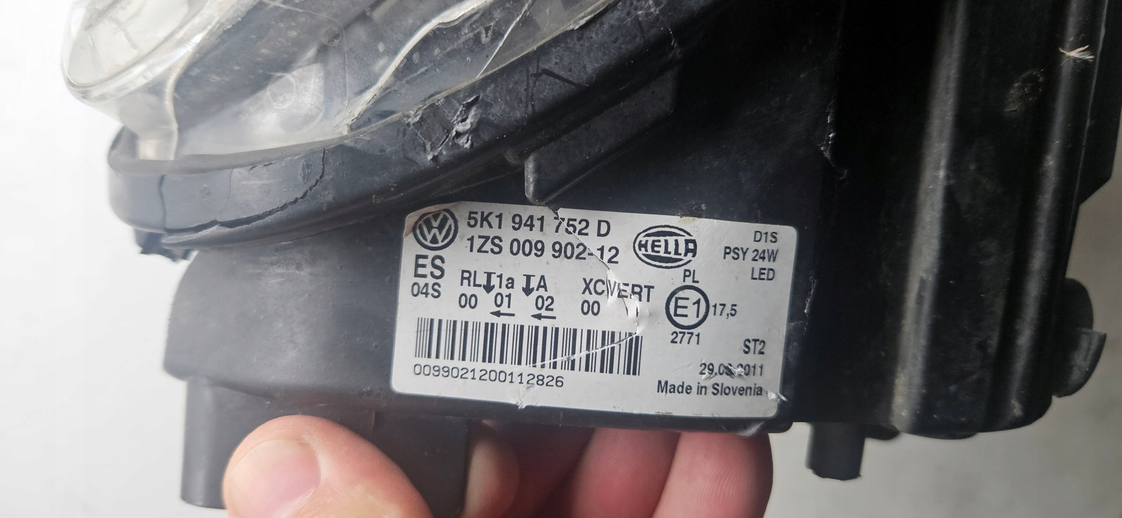 Pr xenon LED Vw Golf 6 5K1941752D 2011r