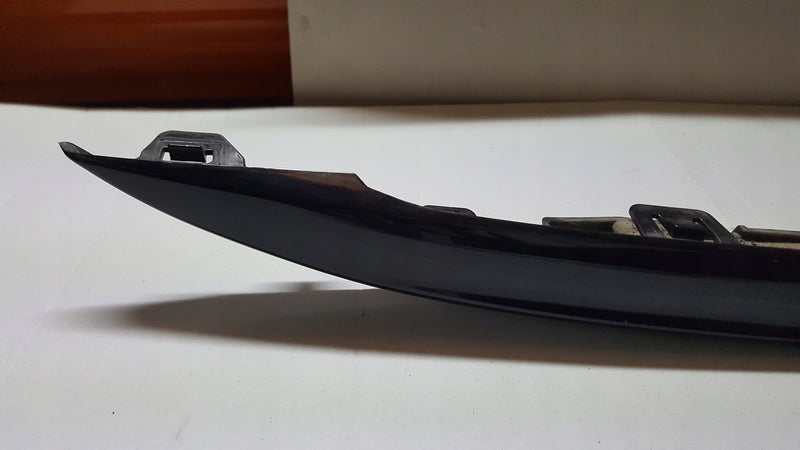 Listwy zderzaka tylnego VW GOLF VIII R-LINE kombi 5H9854521A 5H9854522A