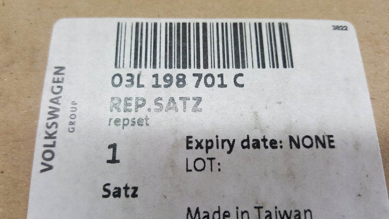 Zestaw montażowy turbosprężarki VW 03L198701C ORYG