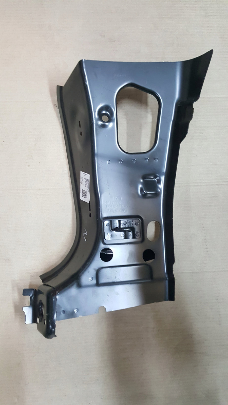 OKULAR WZMOCNIENIE LAMPY LEWY TYŁ VW TIGUAN II 5NA 5NA813331D ORYG