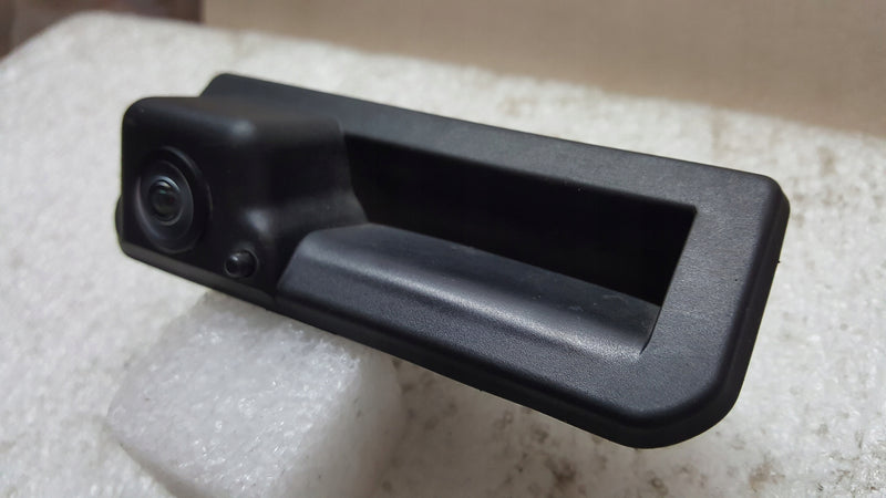 Kamera cofania VW TOUAREG AUDI A6(C8) RS6 Q8 RSQ8 Q7 760827566 demontaż