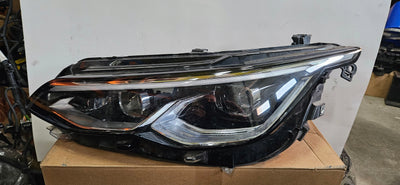 Le FUL LED IQ-LIGHT Vw Golf 8 5H1941035 2022r IDEAŁ demontaż
