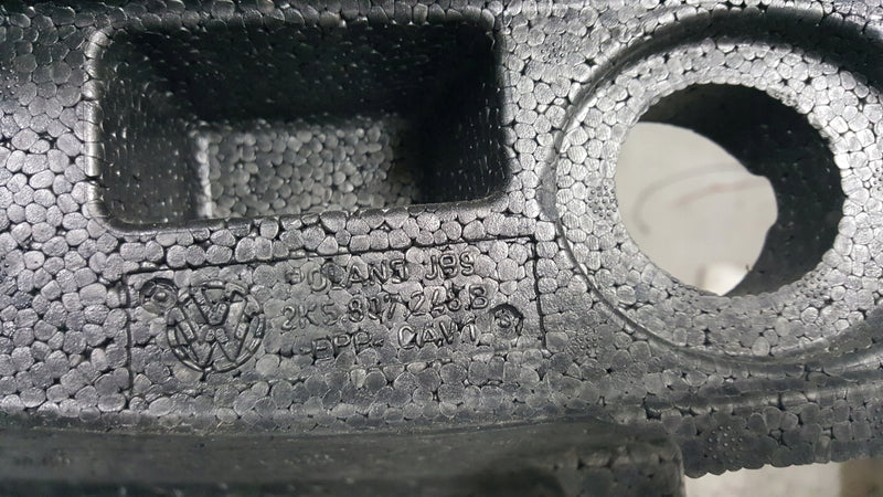 Absorber zderzaka przedniego VW CADDY 2K5807248B demontaż oryginał