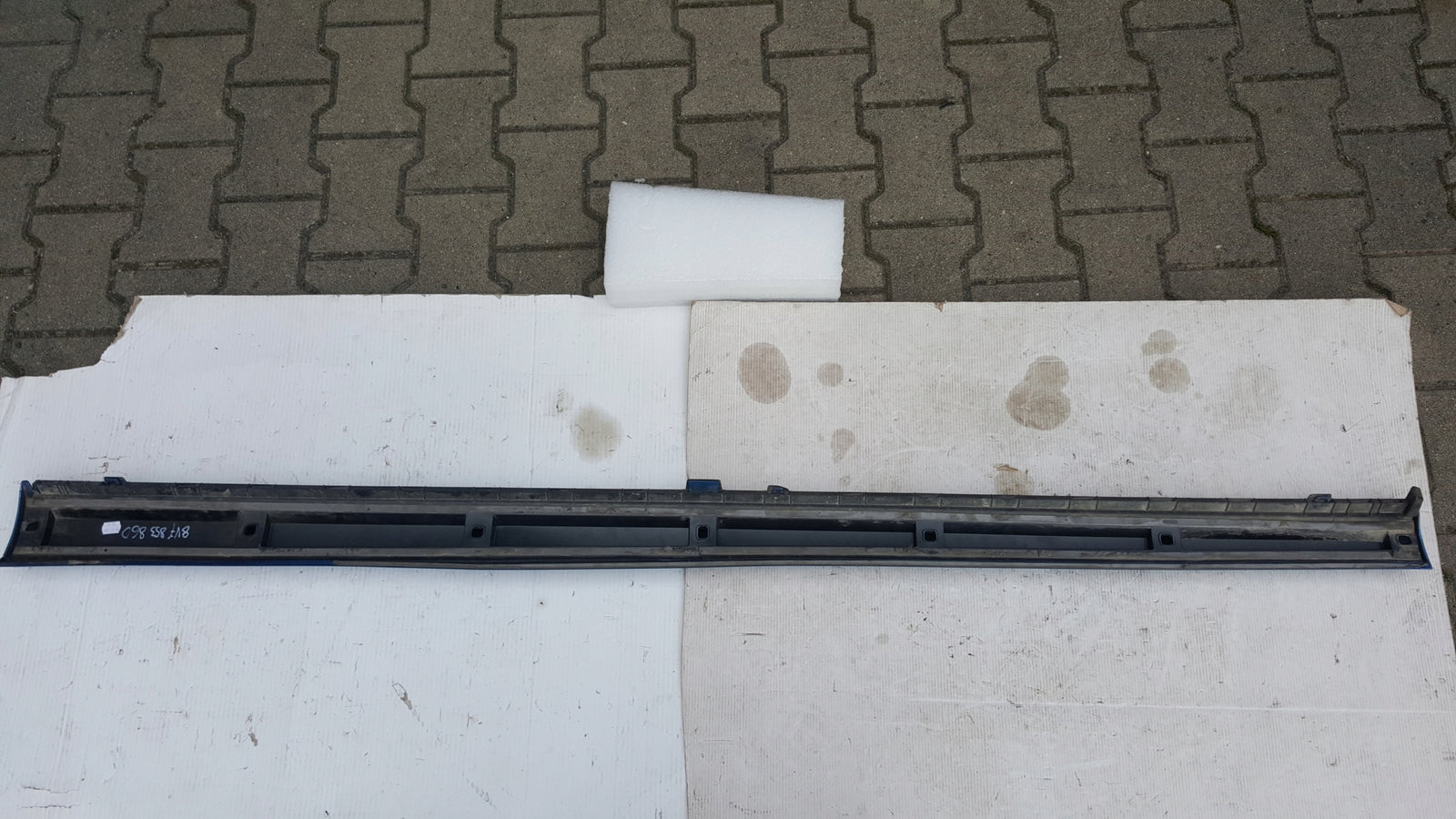 Listwa progowa prawa strona AUDI A3 cabrio 8V7853860